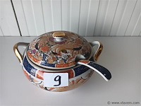 Oosterse dekselpot - afbeelding 1 van  4