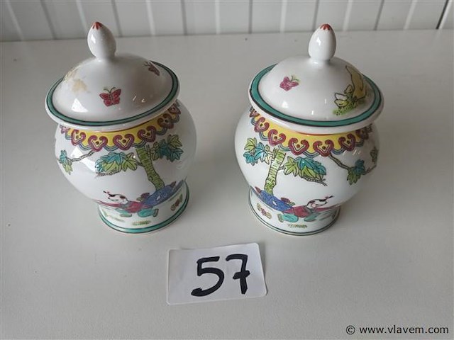 Oosterse dekselpotten. 2 stuks - afbeelding 1 van  3