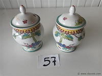 Oosterse dekselpotten. 2 stuks - afbeelding 1 van  3
