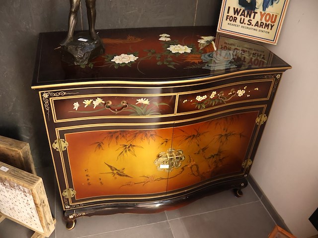 Oosterse kast - afbeelding 2 van  8