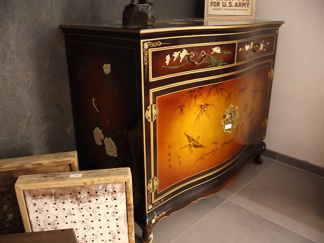 Oosterse kast - afbeelding 3 van  8