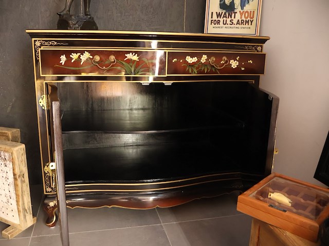 Oosterse kast - afbeelding 7 van  8