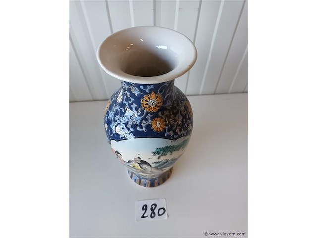 Oosterse vaas - afbeelding 3 van  5