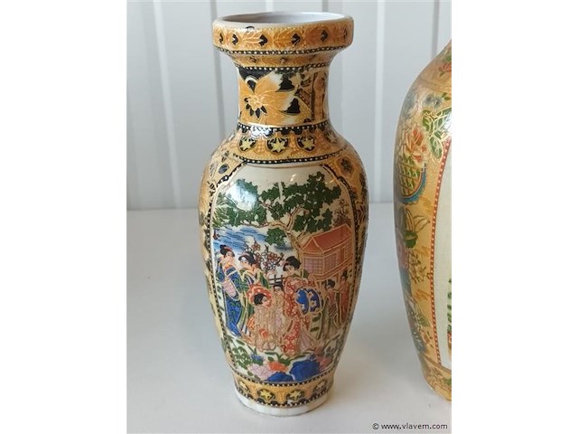 Oosterse vazen. 2 stuks - afbeelding 2 van  5