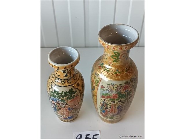 Oosterse vazen. 2 stuks - afbeelding 4 van  5