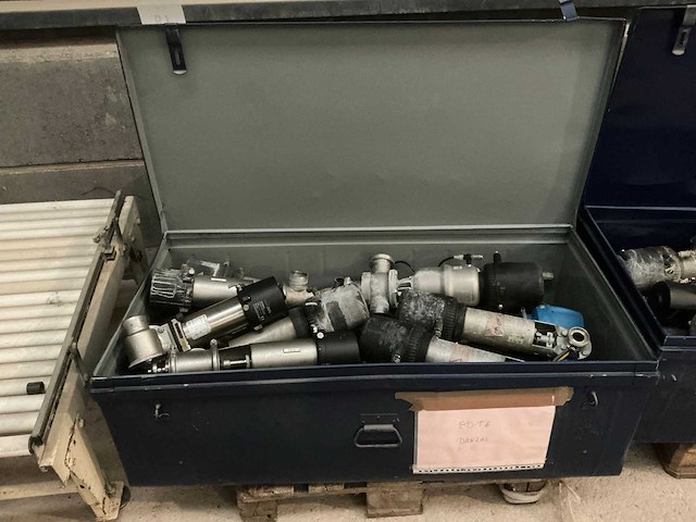 Opbergbak met vacuümpompen (2x) - afbeelding 1 van  7