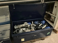 Opbergbak met vacuümpompen (2x) - afbeelding 1 van  7