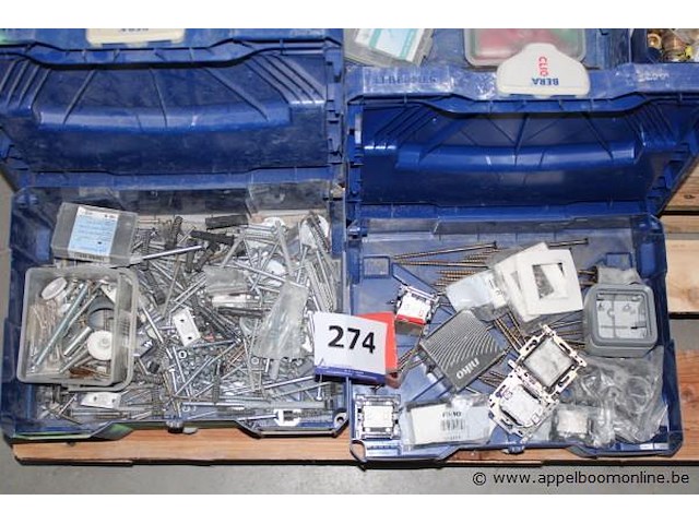 Opbergbakken met bevestigingsmaterialen - diverse schroeven, pluggen opbergbakken met sanitair onderdelen - diverse koppelingen, fittingen opbergbakken met elektrische onderdelen - wisselschakelaars, stopcontacten - afbeelding 2 van  4