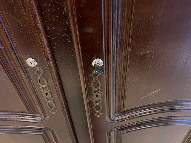 Opbergkast - klassieke houten kast - afbeelding 6 van  14