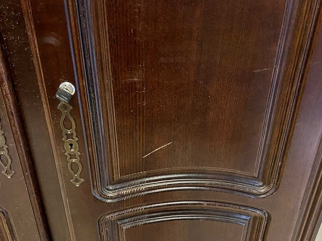 Opbergkast - klassieke houten kast - afbeelding 12 van  14