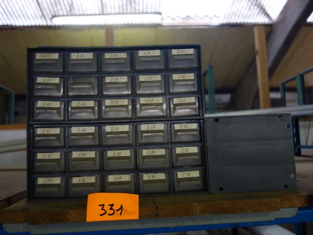 Opbergkast met laden - afbeelding 1 van  1