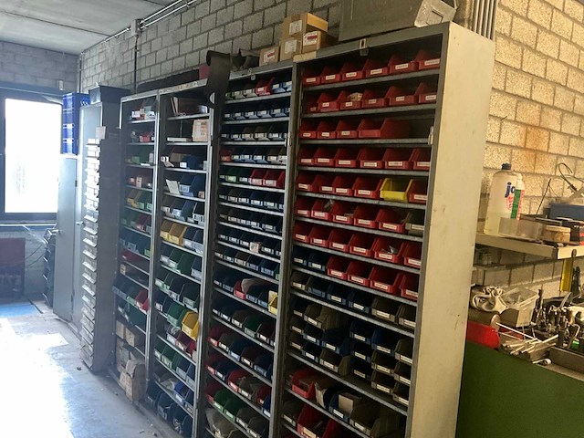 Opbergkasten met inhoud (4x) - afbeelding 1 van  22