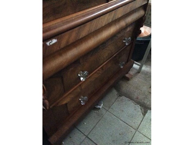 Opbergmeubel (engels) - afbeelding 3 van  4