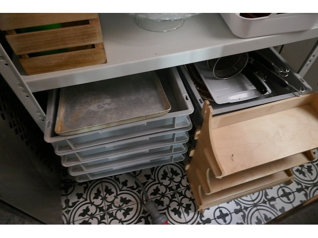 Opbergrek met inhoud - afbeelding 4 van  6