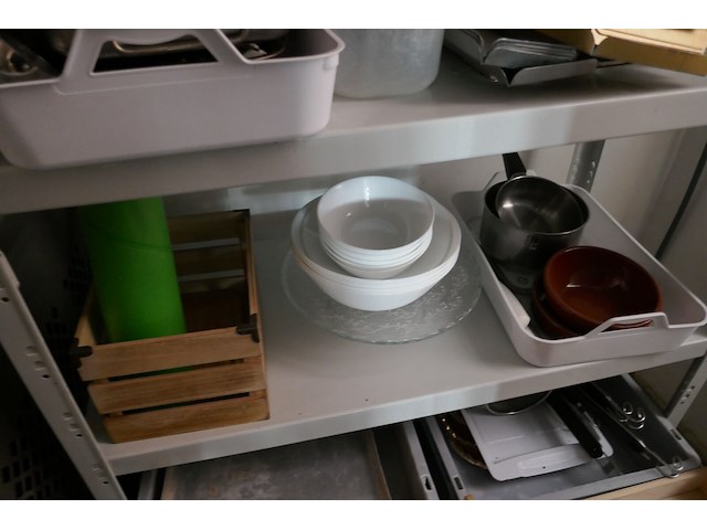 Opbergrek met inhoud - afbeelding 5 van  6