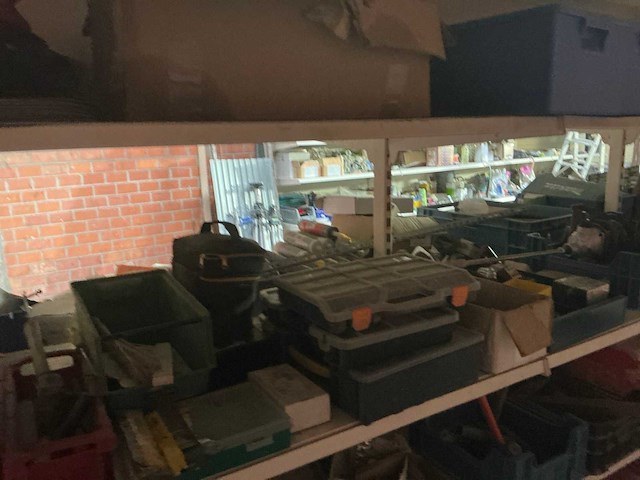 Opbergrek met inhoud - afbeelding 9 van  32