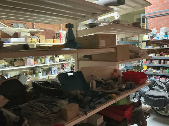 Opbergrek met inhoud - afbeelding 11 van  32