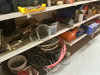 Opbergrek met inhoud - afbeelding 15 van  32