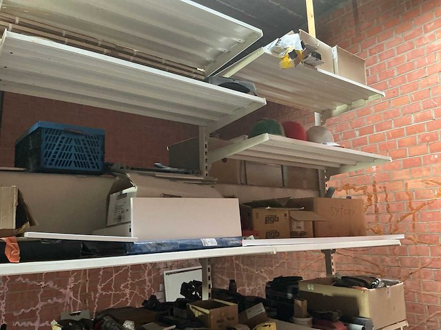 Opbergrek met inhoud - afbeelding 25 van  32