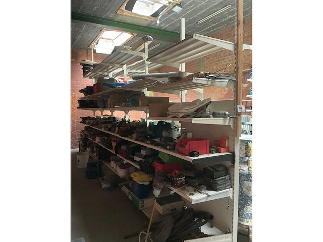 Opbergrek met inhoud - afbeelding 30 van  32