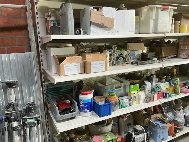 Opbergrek met inhoud - afbeelding 10 van  14