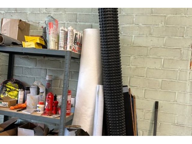 Opbergrek met materiaal - afbeelding 5 van  6