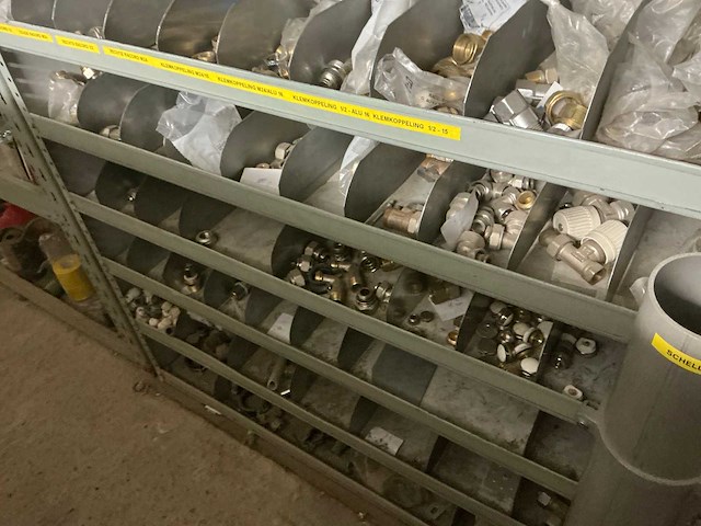 Opbergrekken met inhoud (10x) - afbeelding 13 van  32