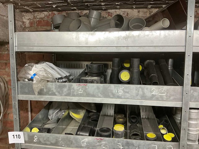 Opbergrekken met inhoud - afbeelding 7 van  16