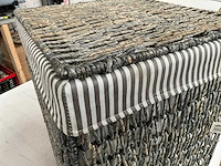 Opberg/wasmand +/- 40 x 40 x 60cm - afbeelding 1 van  3