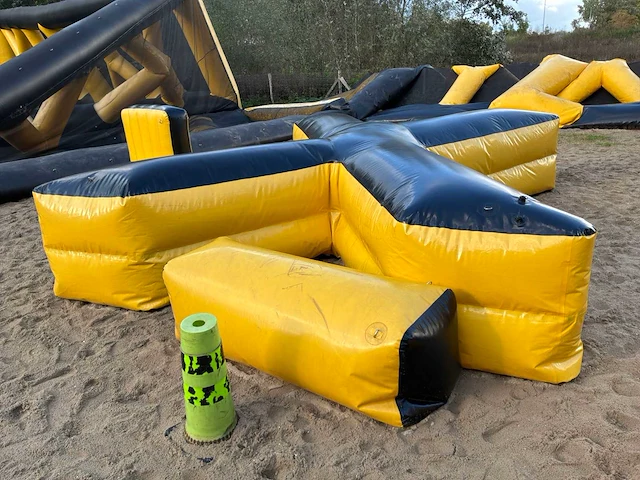 Opblaasbaar arena avonturenparcours 30x30m - afbeelding 4 van  21