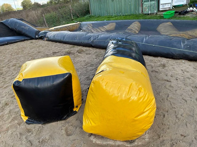 Opblaasbaar arena avonturenparcours 30x30m - afbeelding 5 van  21