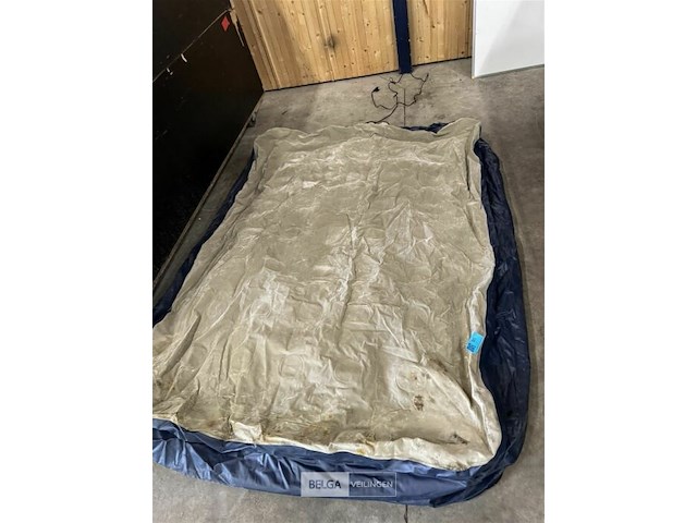 Opblaasbare matras - afbeelding 1 van  2
