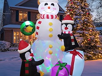 Opblaasbare sneeuwpop van 180 cm met pinguïns en cadeautjes - afbeelding 1 van  5
