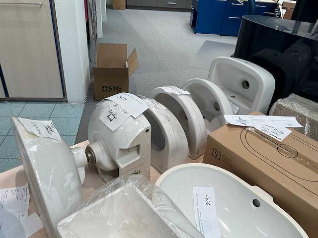 Opbouw wastafels en handenwassers (14x) - afbeelding 5 van  7