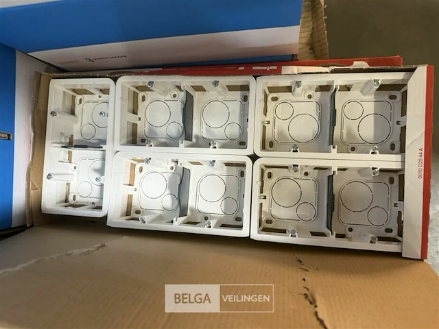 Opbouwbehuizing legrand mosaic (4 dozen) - afbeelding 1 van  2