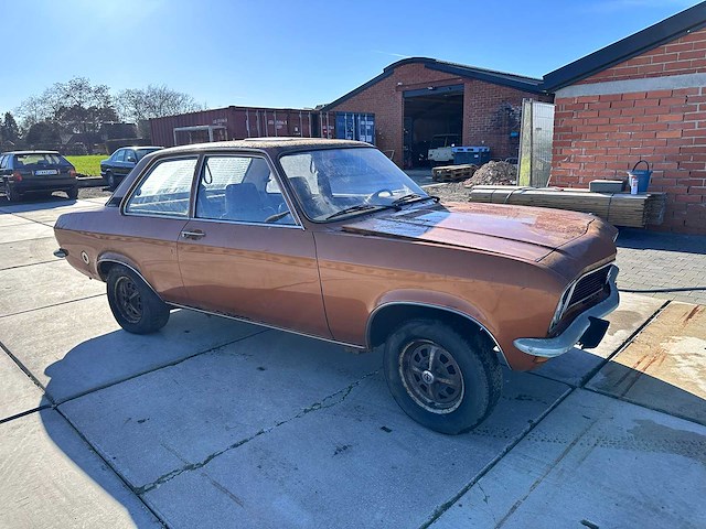 Opel - - ascona 1.2 - oldtimer - afbeelding 19 van  31