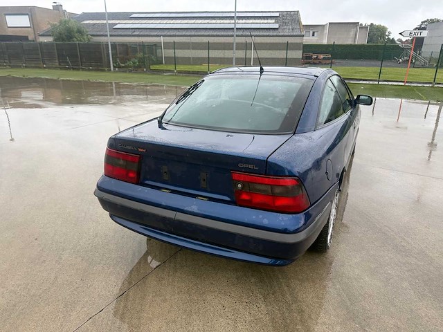 Opel - 1992 - calibra - oltimer - personenauto - afbeelding 2 van  26