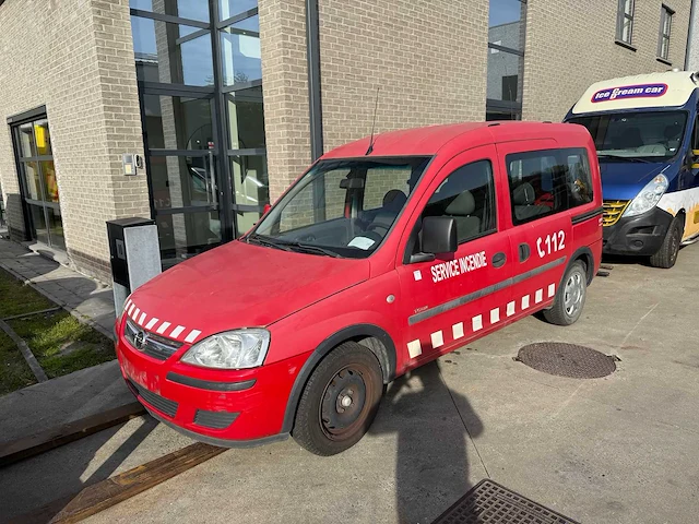 Opel - 2004 - combo - - personenauto - afbeelding 12 van  32