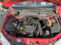 Opel - 2004 - combo - personenauto - afbeelding 19 van  32