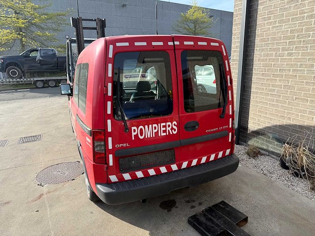 Opel - 2004 - combo - personenauto - afbeelding 32 van  32