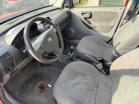 Opel - 2004 - combo - personenauto - afbeelding 26 van  32
