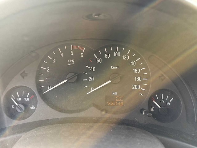 Opel - 2004 - combo - personenauto - afbeelding 16 van  31