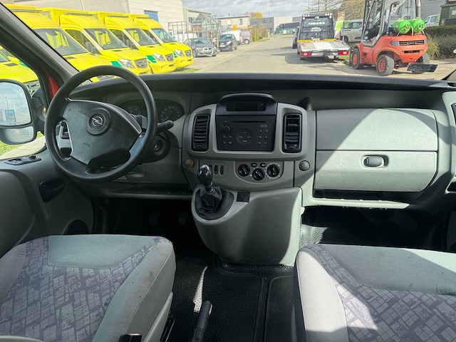 Opel - 2005 - vivaro - minibus - personenauto - afbeelding 15 van  22