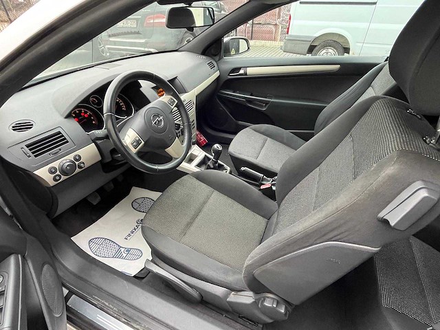 Opel - 2006 - astra cabrio - personenauto - afbeelding 2 van  12