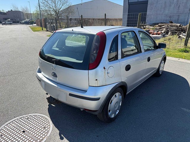 Opel - 2006 - corsa - personenauto - afbeelding 2 van  24