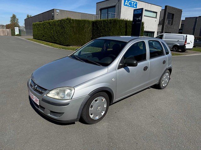 Opel - 2006 - corsa - personenauto - afbeelding 12 van  24