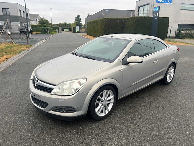 Opel - 2007 - astra - cabrio - personenauto - afbeelding 18 van  26