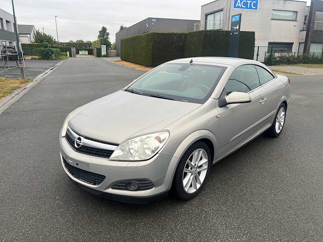 Opel - 2007 - astra - cabrio - personenauto - afbeelding 15 van  24
