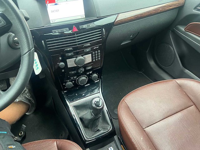 Opel - 2007 - astra - cabrio - personenauto - afbeelding 23 van  24