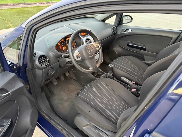 Opel - 2009 - corsa - personenauto - afbeelding 7 van  23